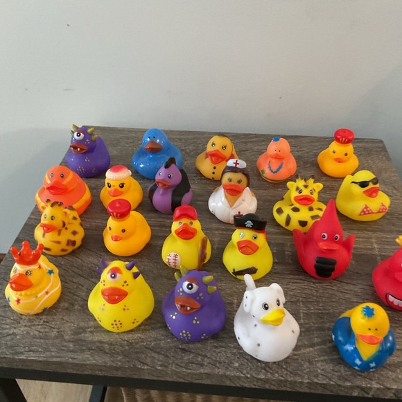 Source Unknown Colorful Rubber Duck Collection - Picture 2 of 2